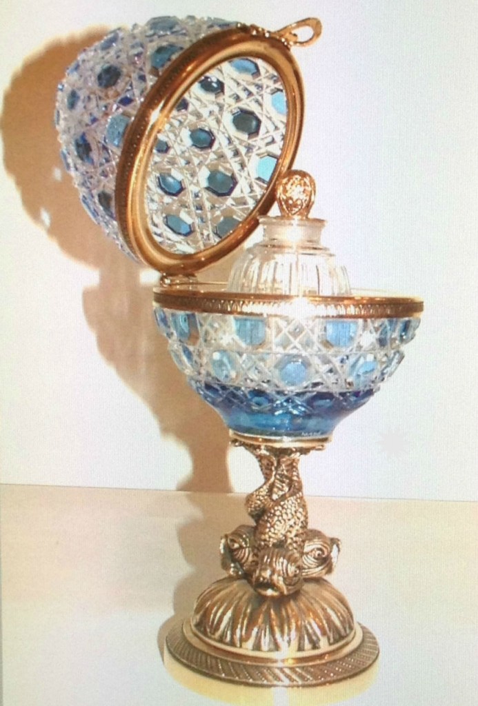 L’œuf en Cristal Benito, d’inspiration Fabergé